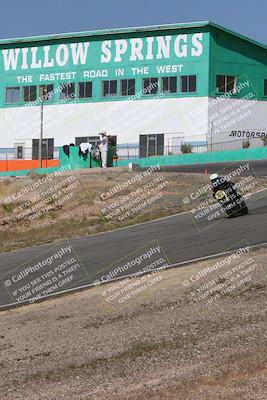 media/Apr-20-2025-AHRMA (Sun) [[393a79c373]]/Race/Group 1/Turn 4b/